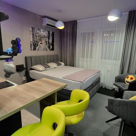 ORION OSIJEK-Studio Apartment Exterior foto